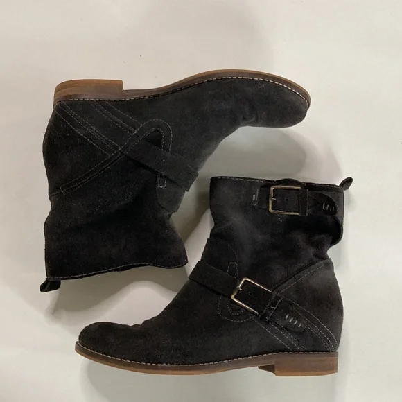 Dolce Vita Prestley Black Suede Ankle Boots - Picture 5 of 11